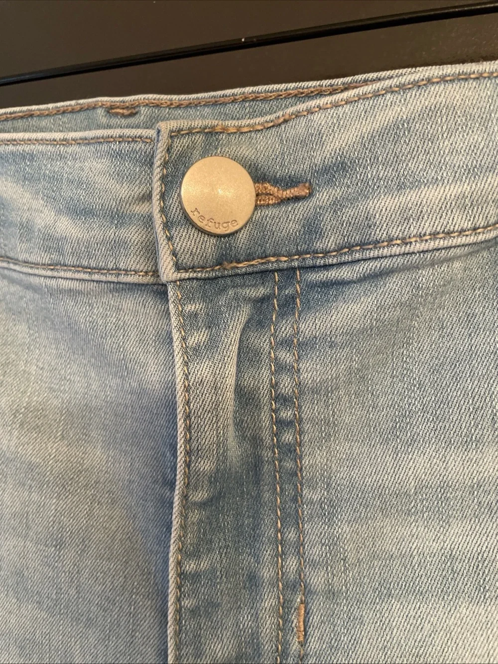 Refuge Light Blue Distressed Women's Jeans Size 10